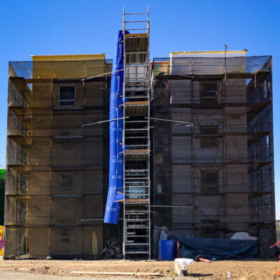 blue-superchute-on-scaffold-tower-4